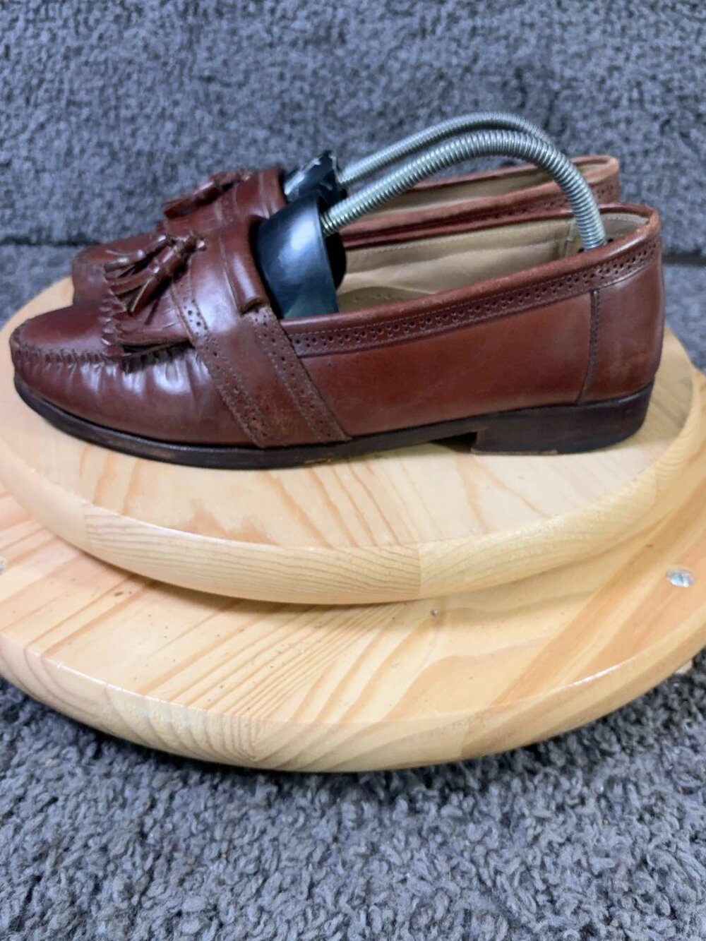 GH Bass Weejuns Loafers Frazier Men Size 9.5 Brown Leather Slip On Kiltie Tassle